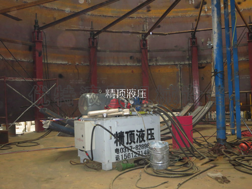天津军粮城电厂脱硫塔提升现场